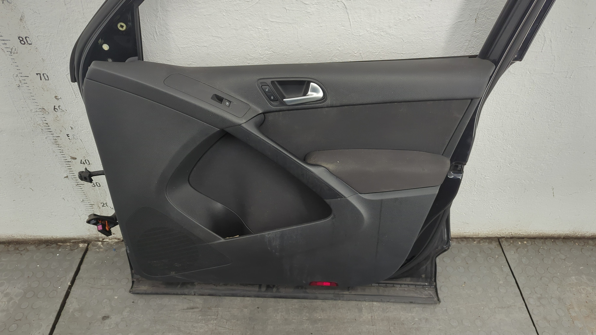 Дверь передняя правая