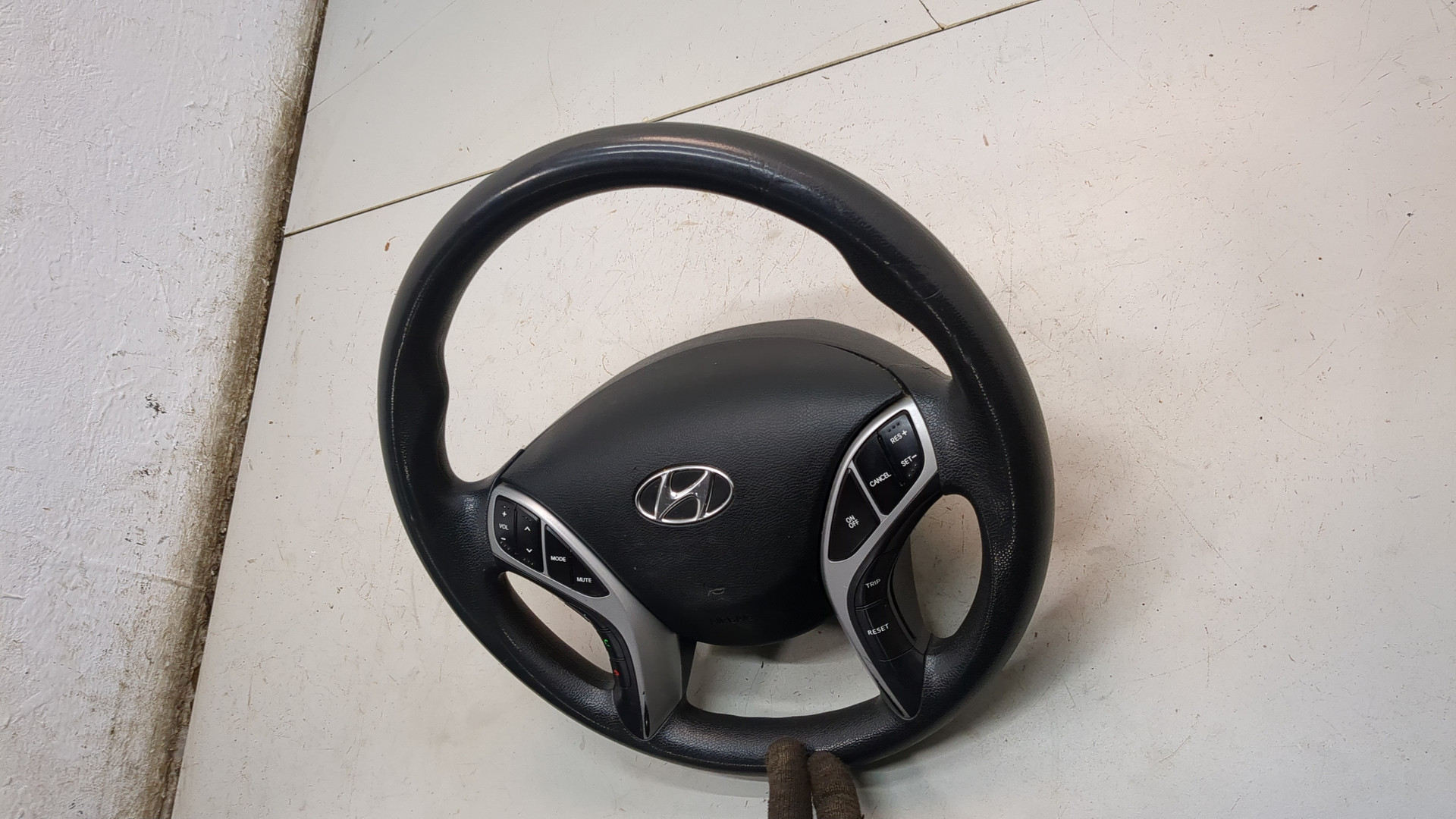 Рулевое колесо (руль)