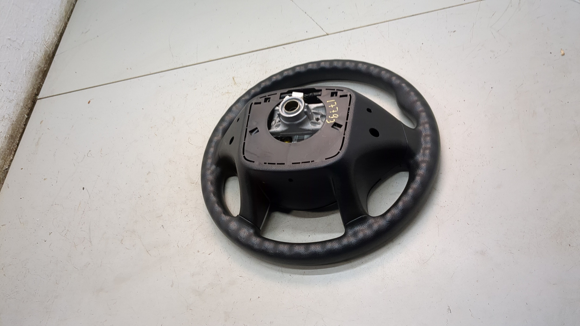 Рулевое колесо (руль)