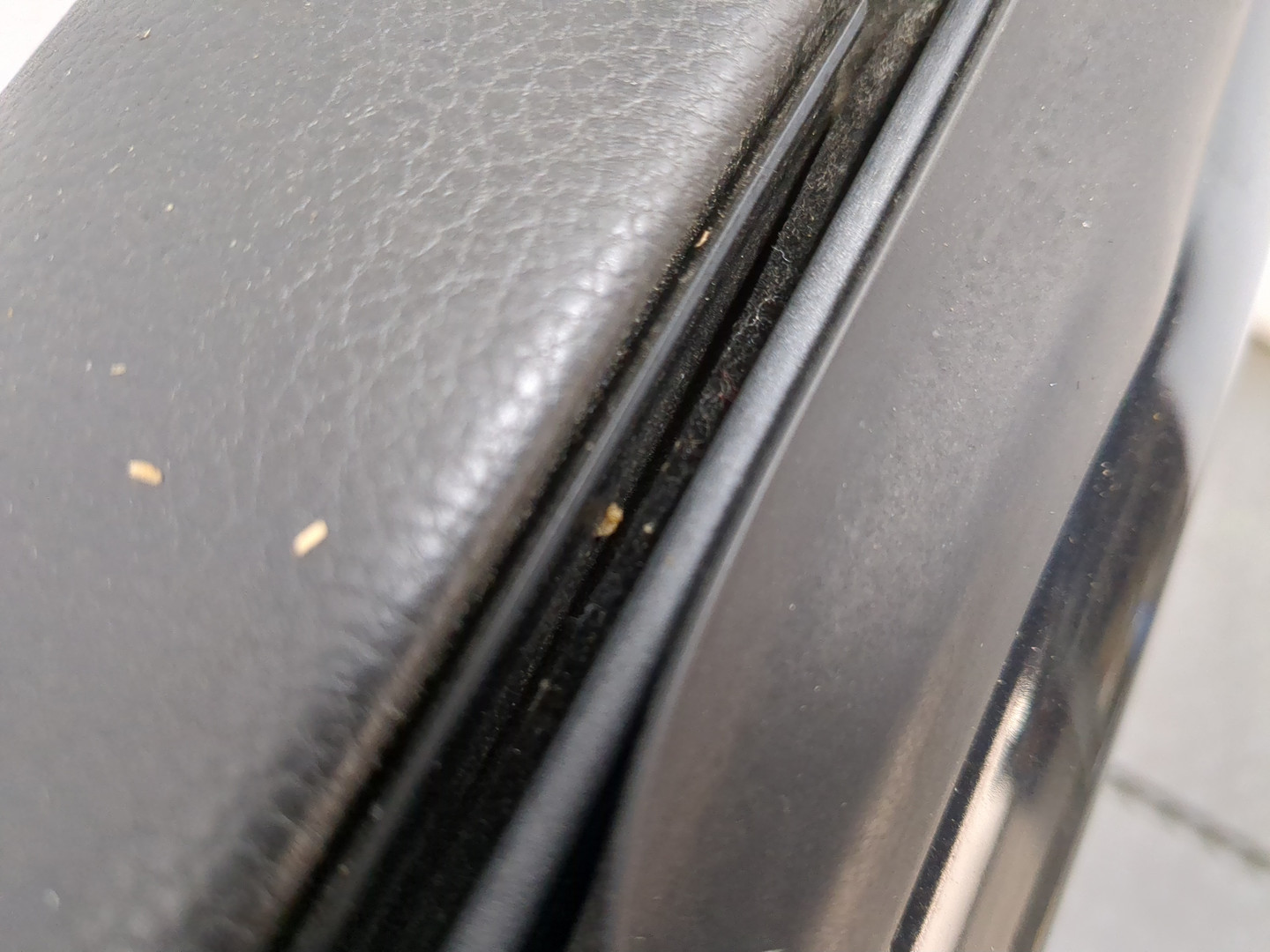 Дверь передняя левая