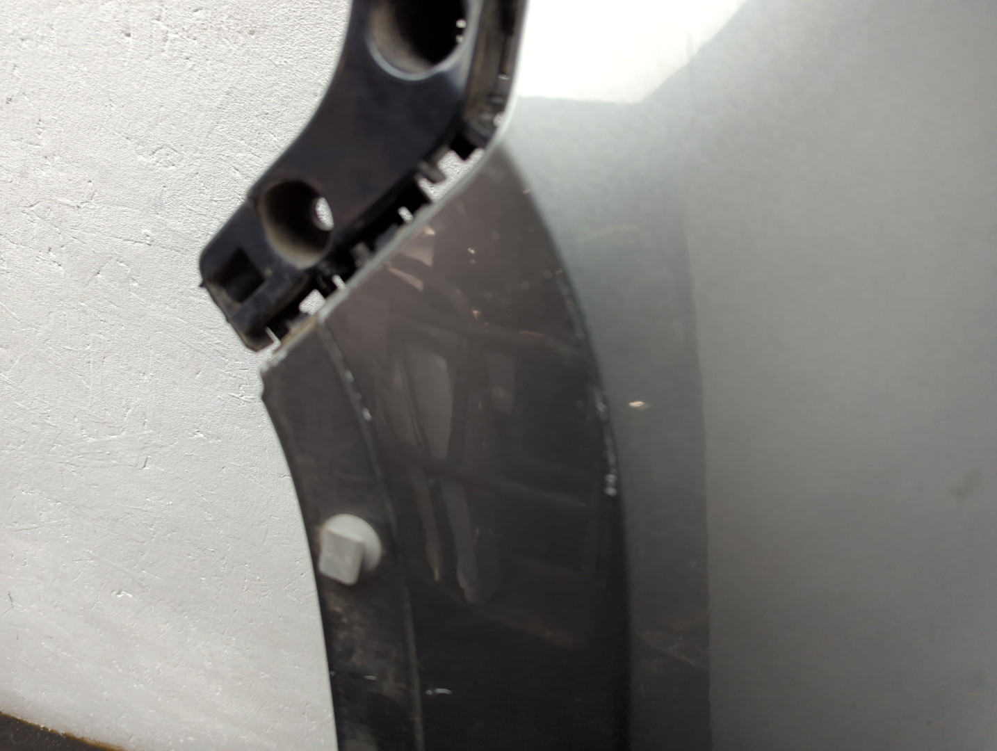 Крыло переднее левое