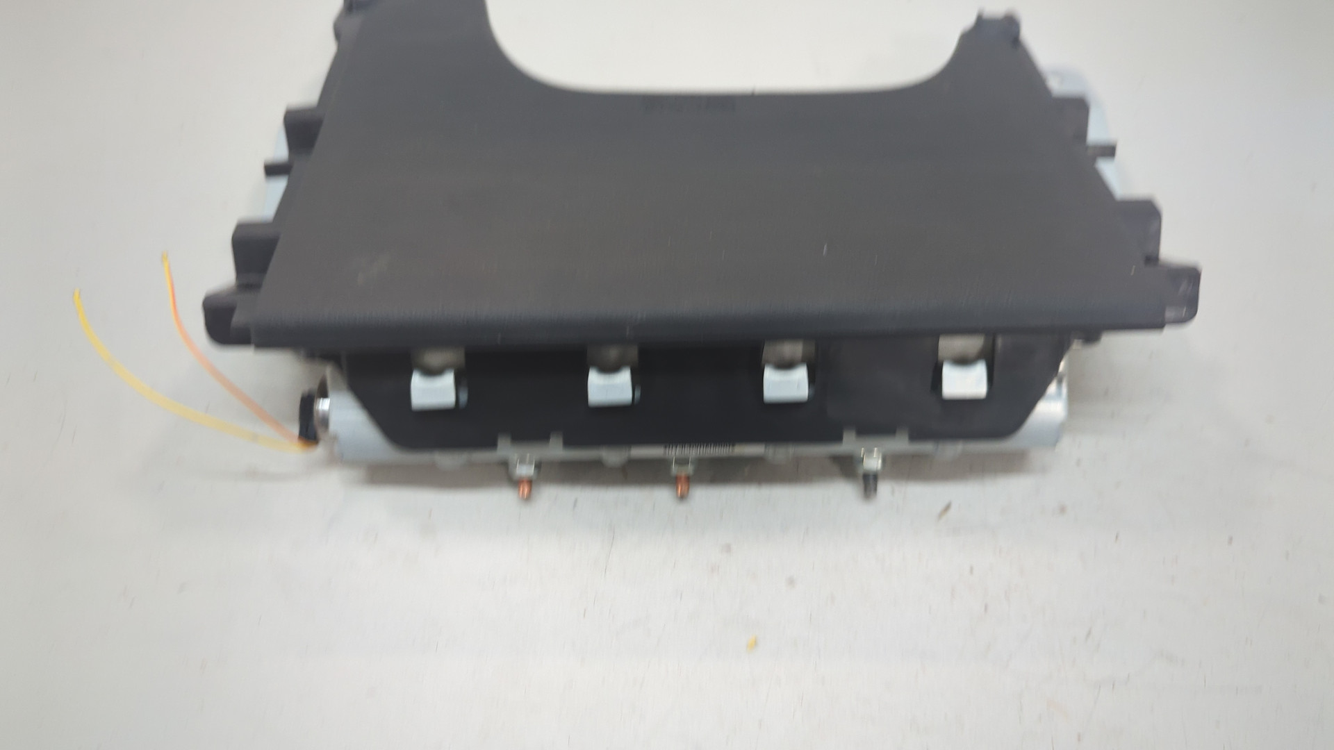 Подушка безопасности нижняя (для колен)