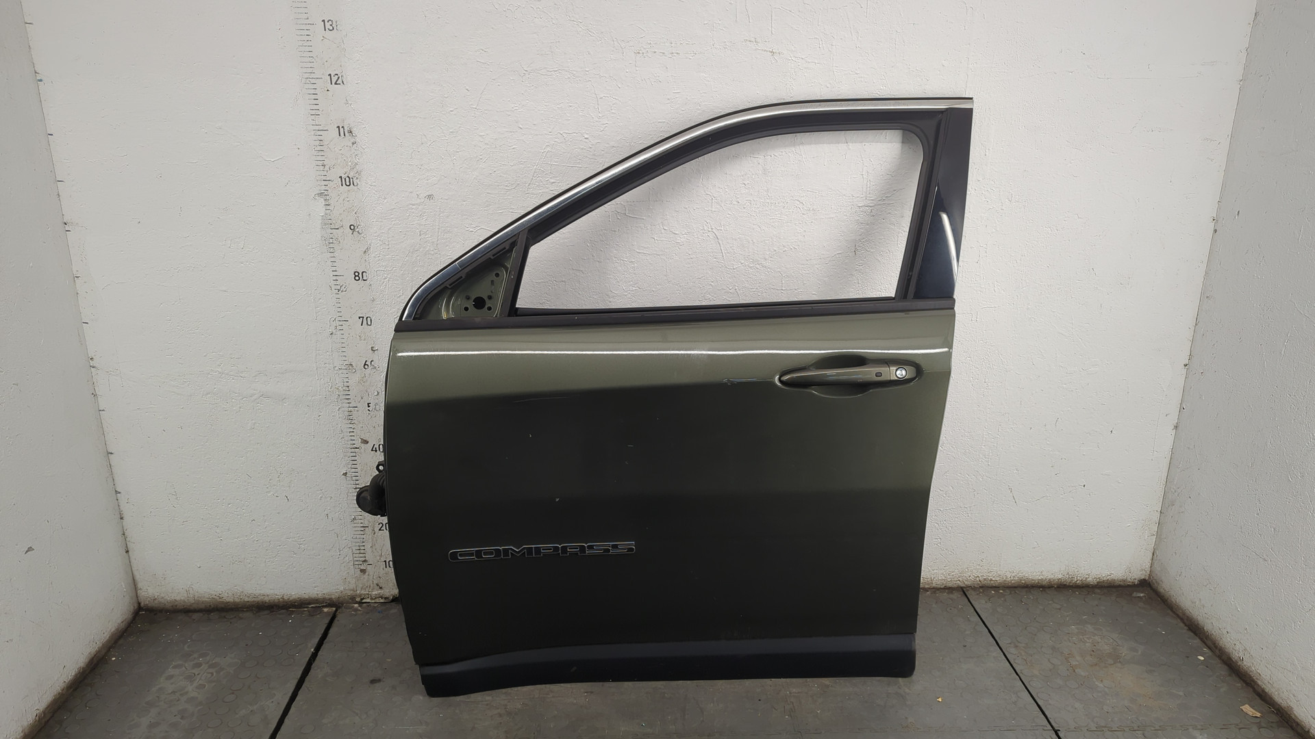 Дверь передняя левая