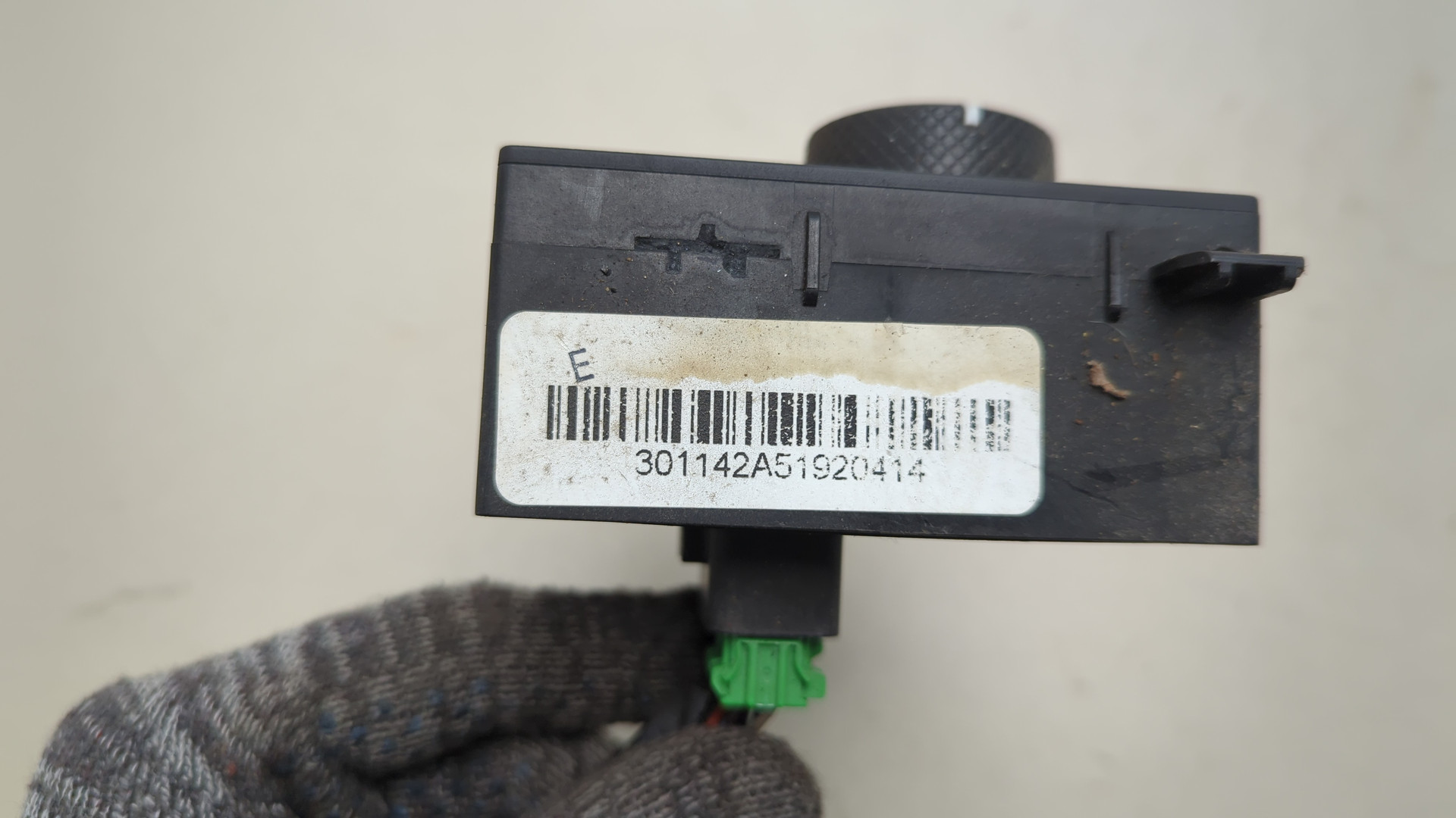 Переключатель света фар