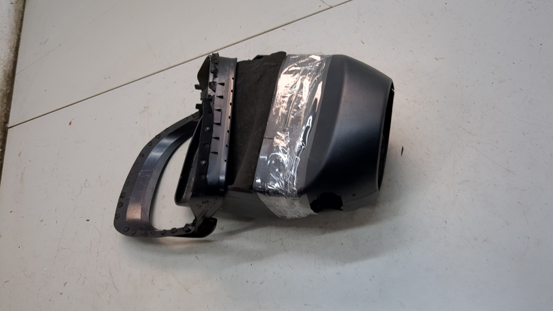 Кожух рулевой колонки