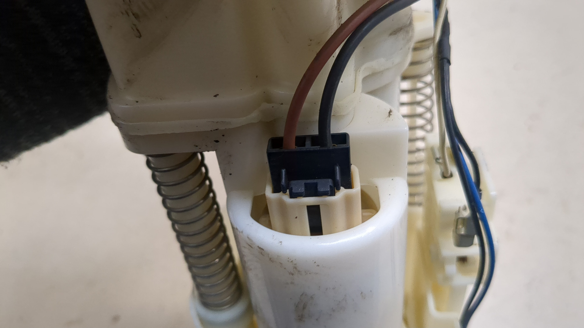 Насос топливный электрический