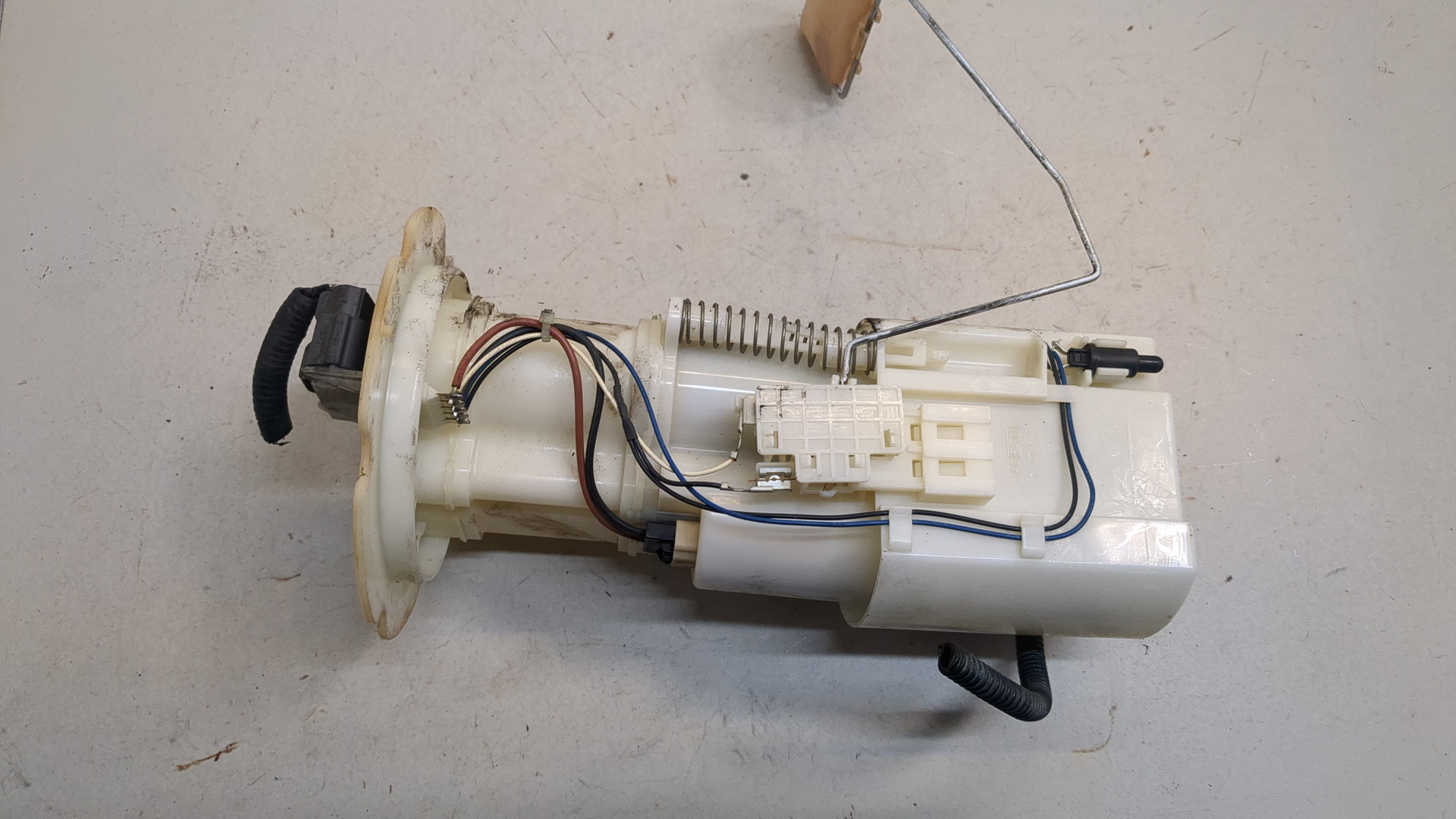 Насос топливный электрический