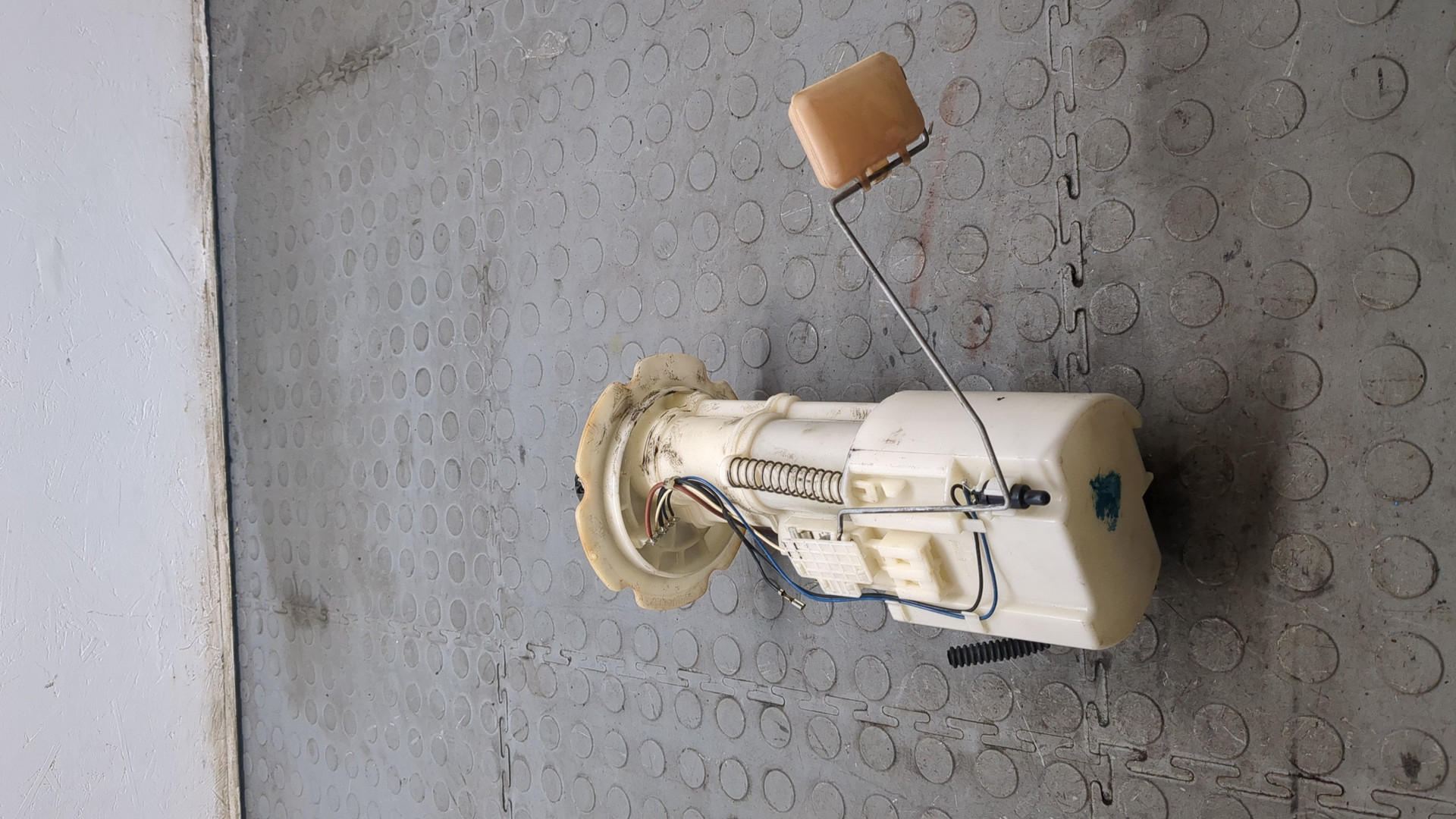 Насос топливный электрический