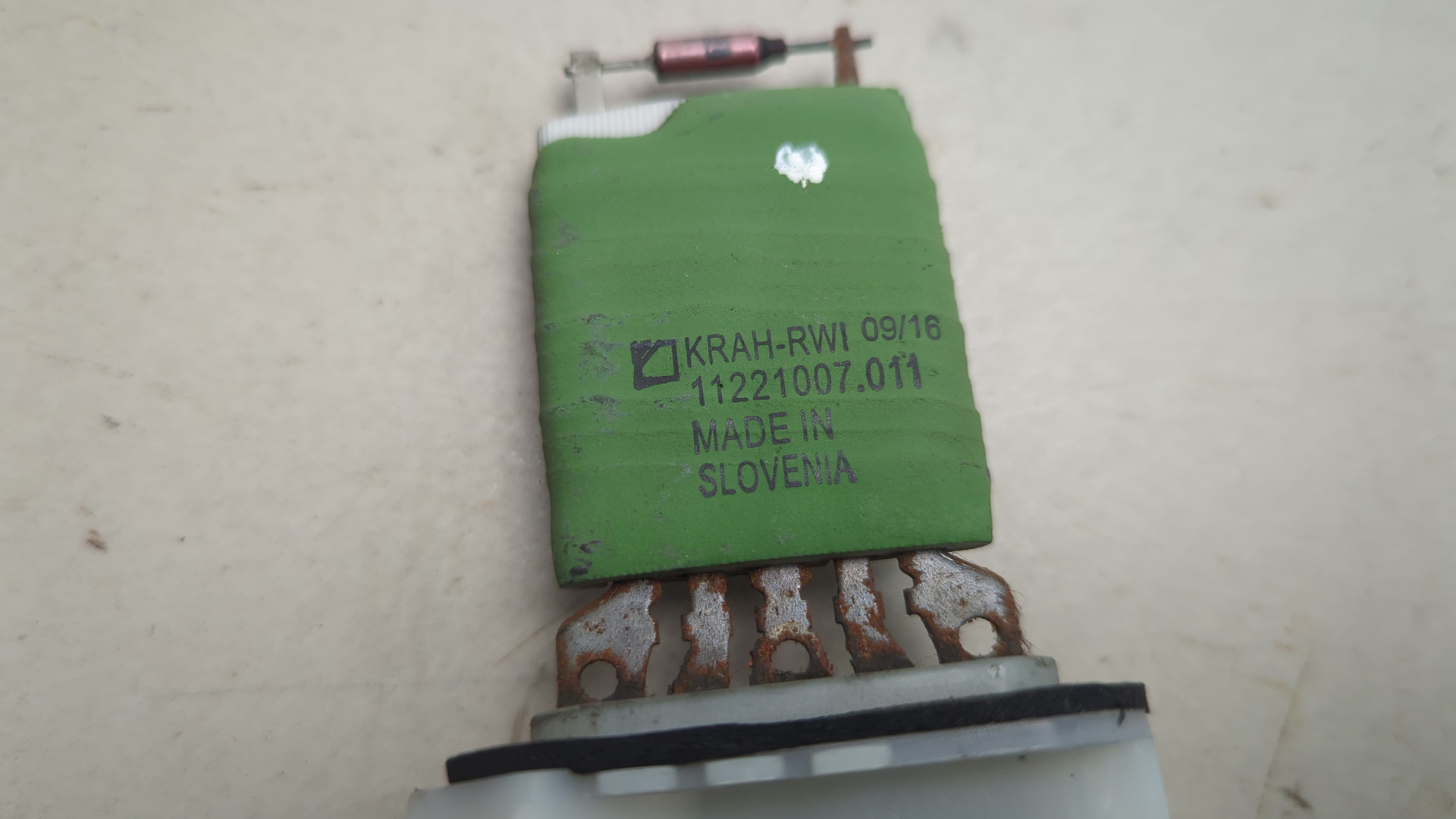 Резистор отопителя