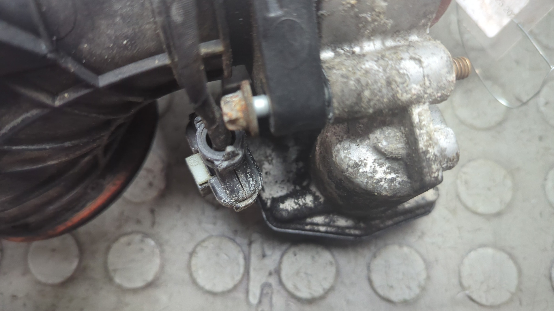 Заслонка дроссельная электрическая