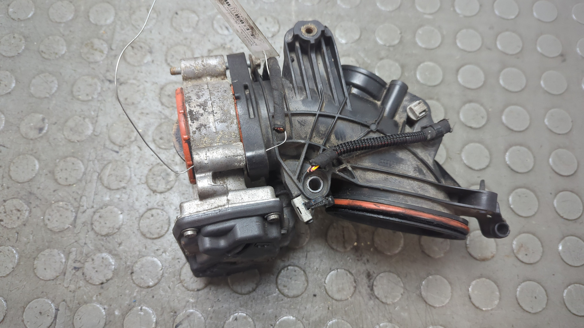 Заслонка дроссельная электрическая