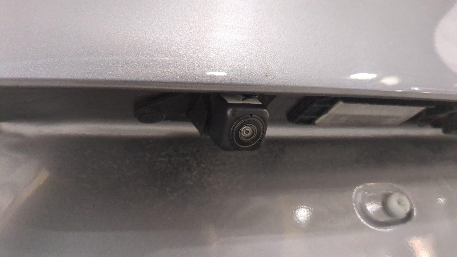 Дверь багажника