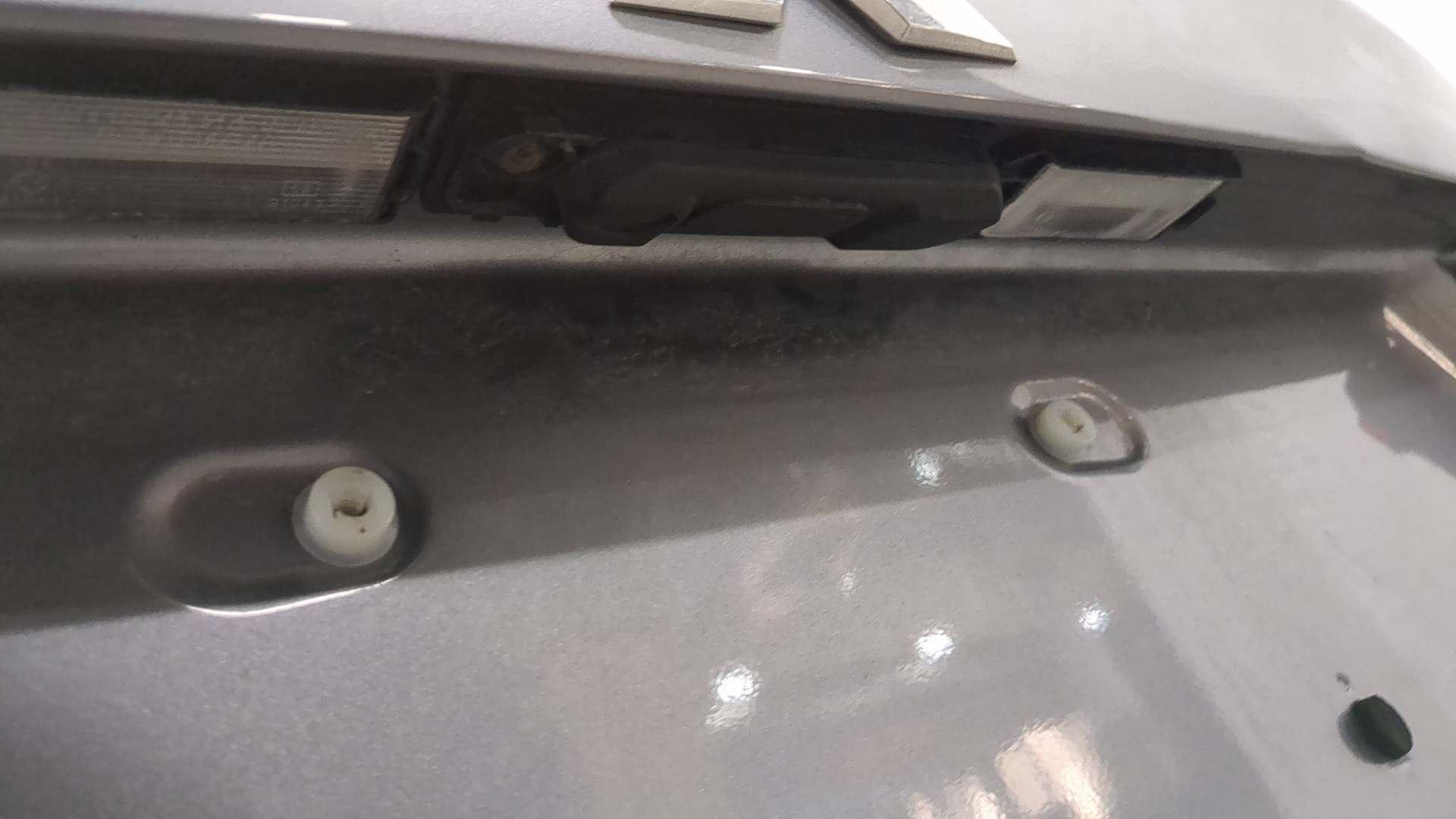 Дверь багажника