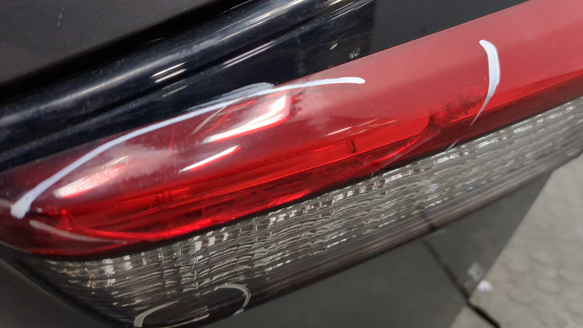 Дверь багажника