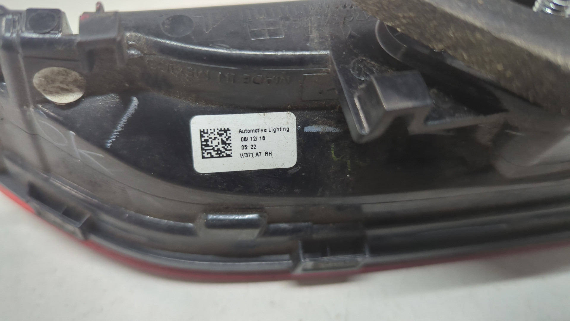 Фонарь задний внутренний правый