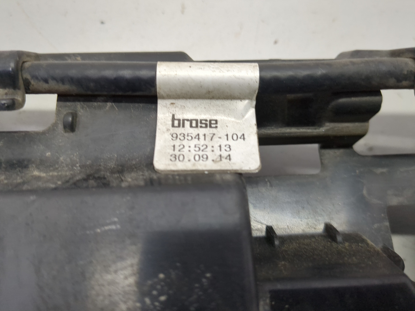 Кронштейн заднего бампера