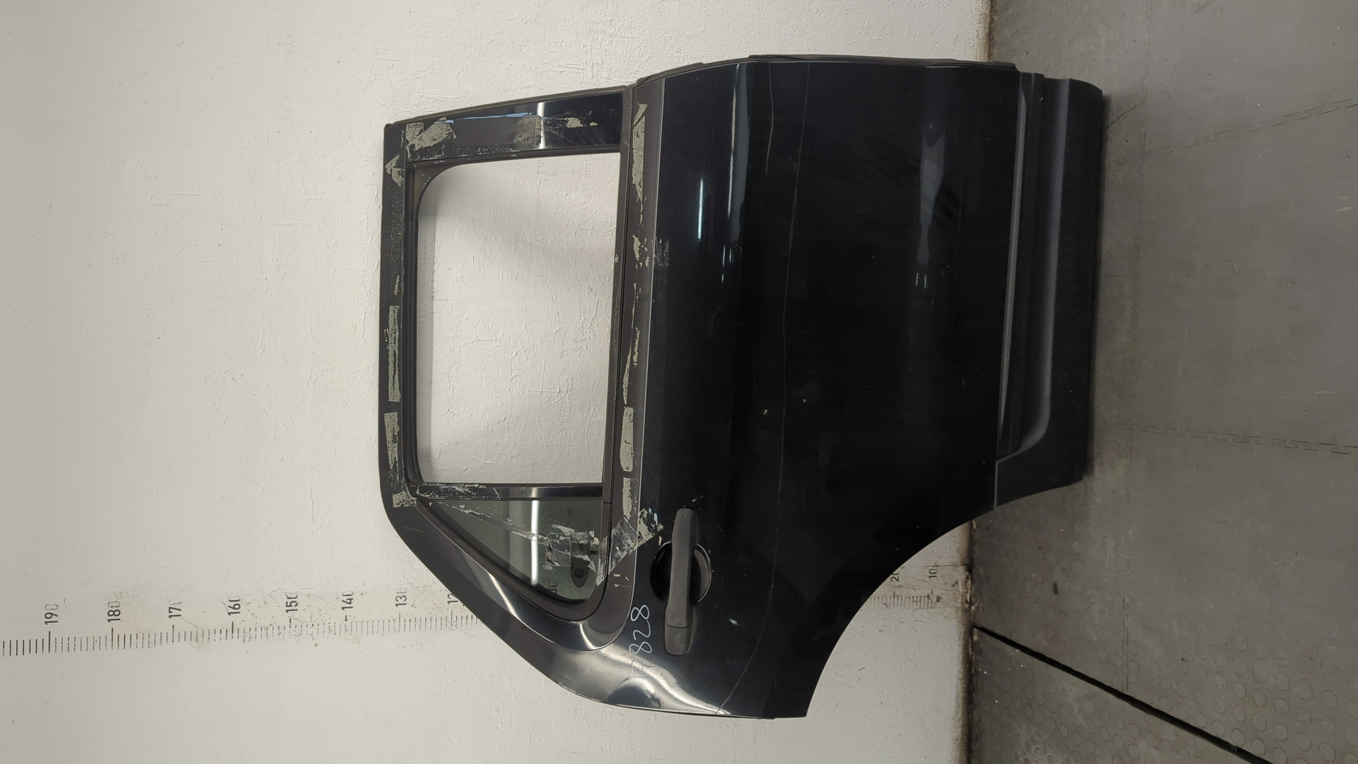 Дверь задняя правая