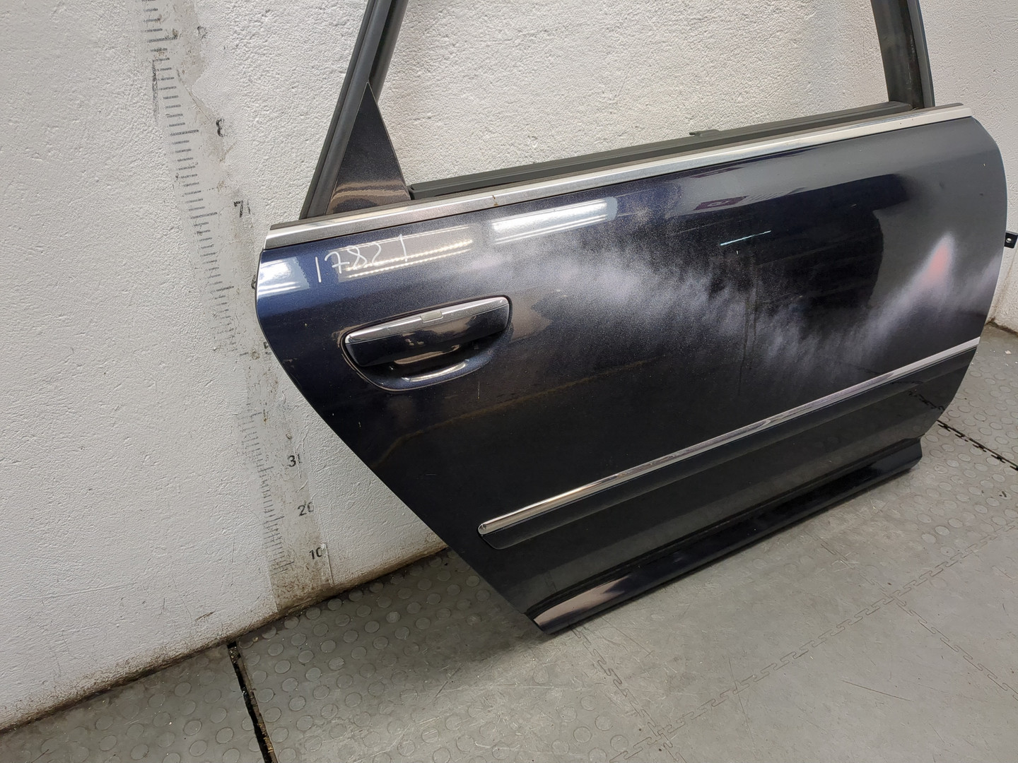 Дверь задняя правая