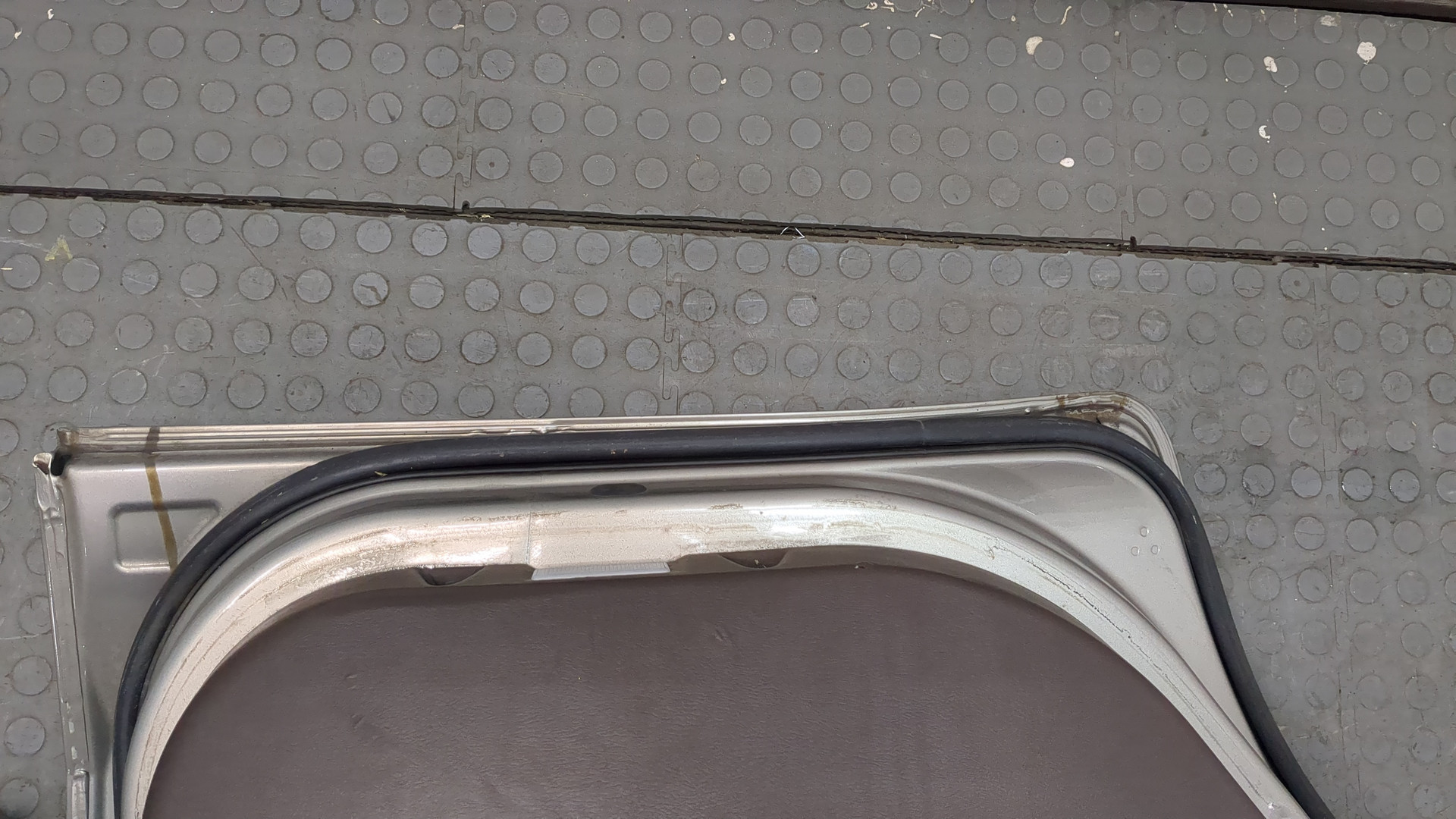 Дверь задняя левая