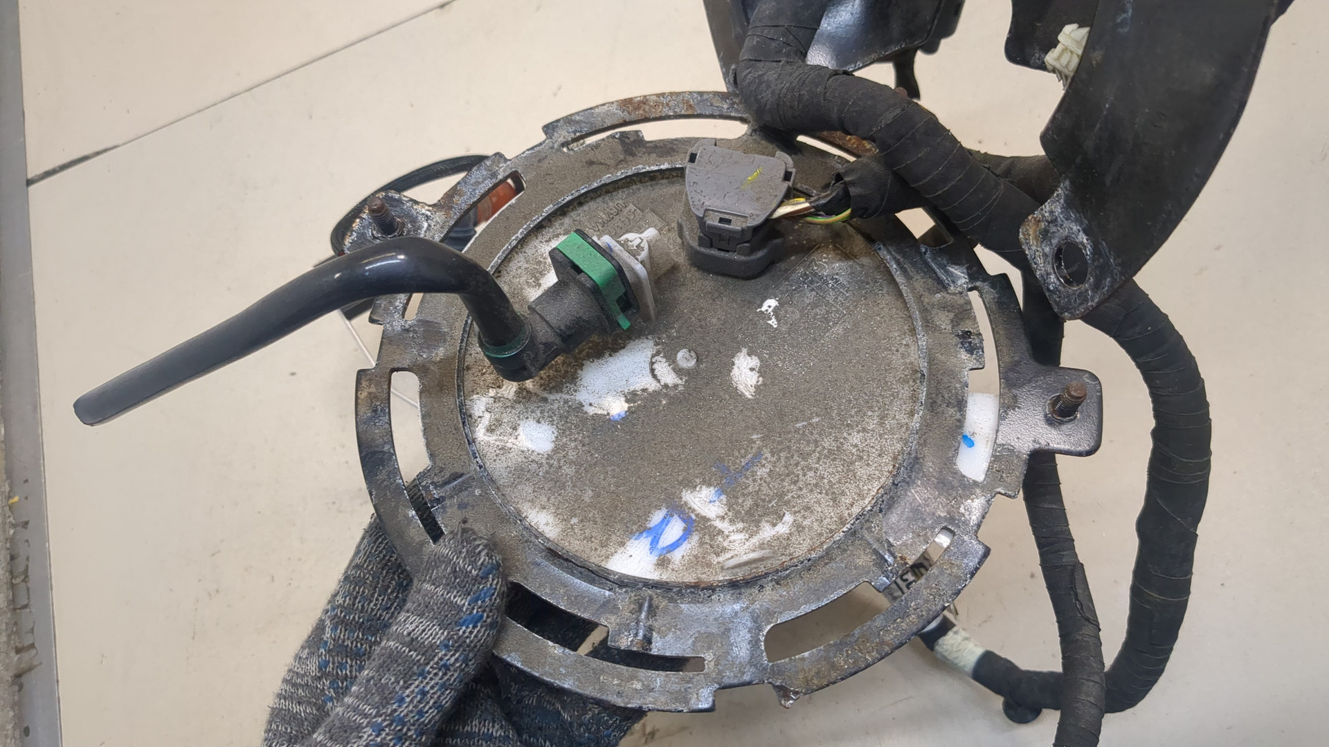 Насос топливный электрический