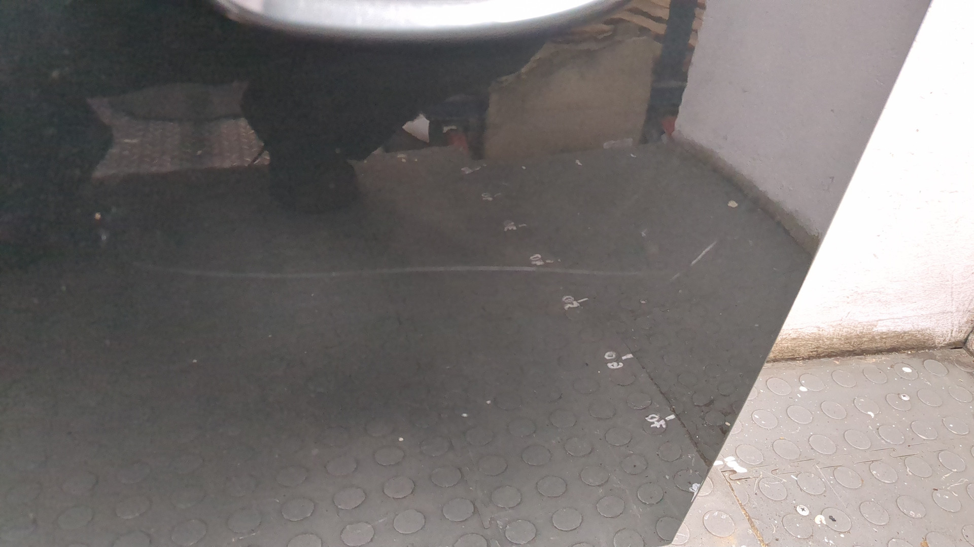 Дверь передняя левая