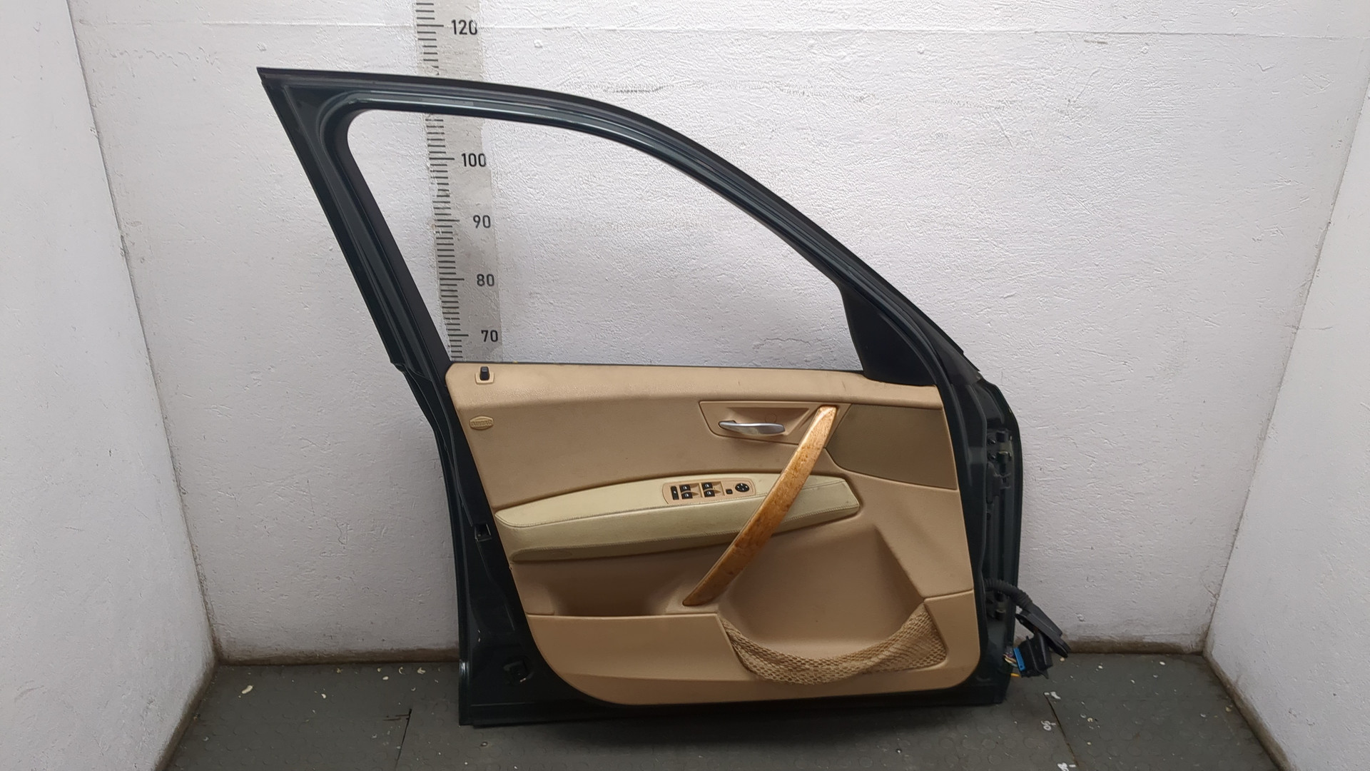 Дверь передняя левая