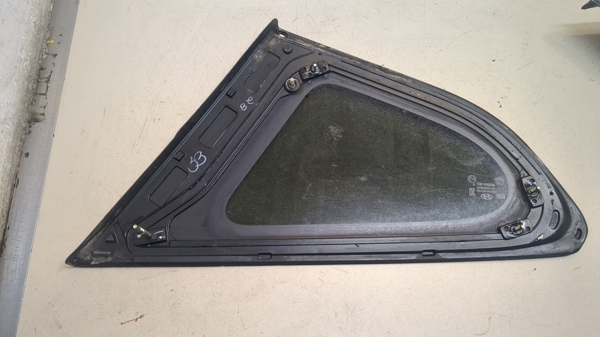 Стекло боковое