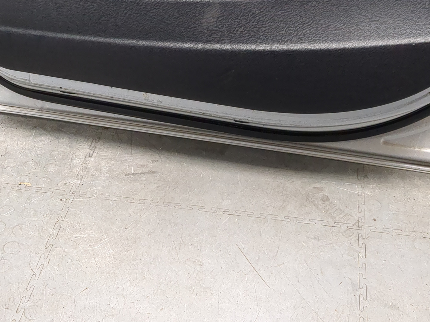 Дверь передняя правая