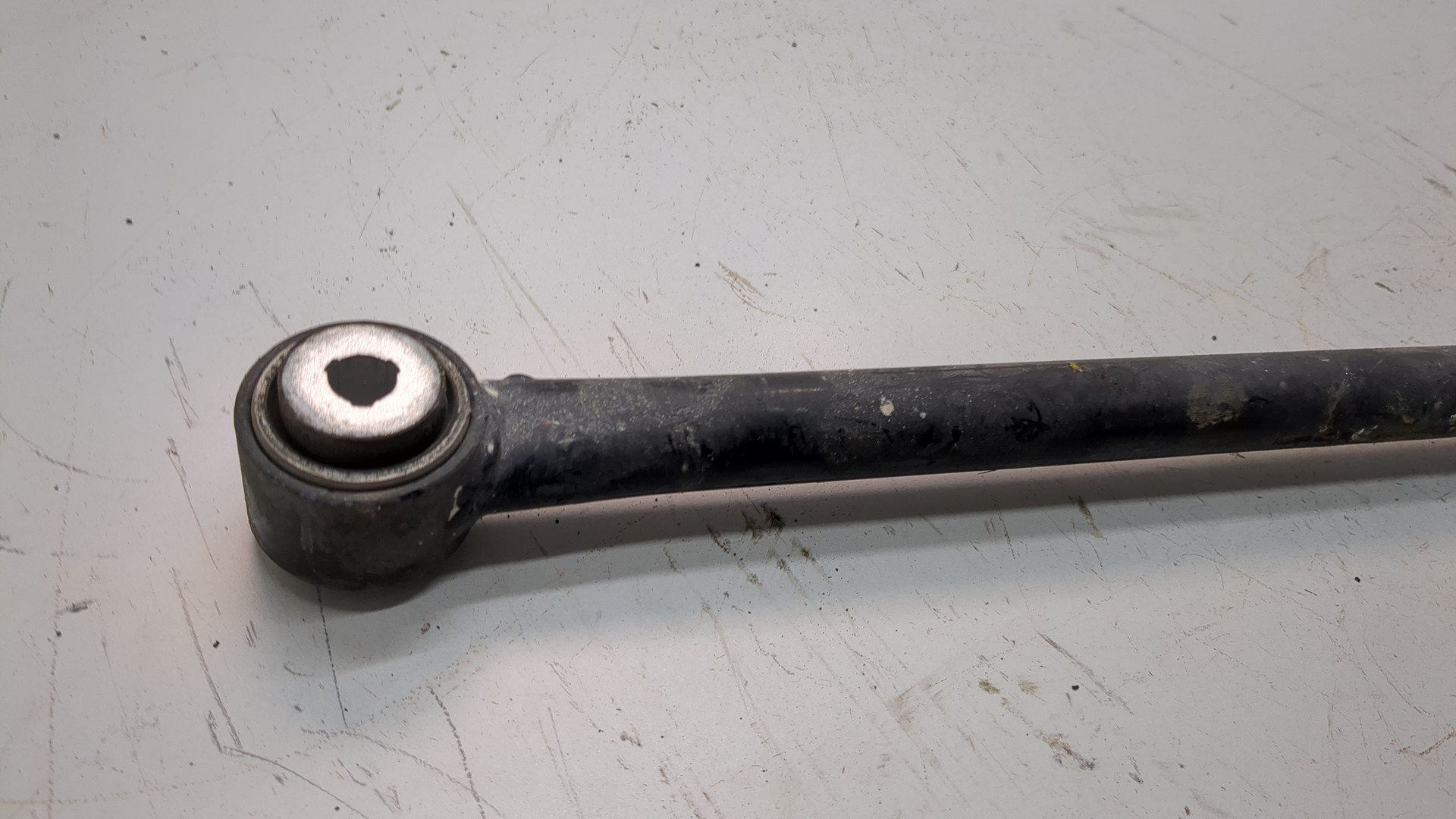 Рычаг задний