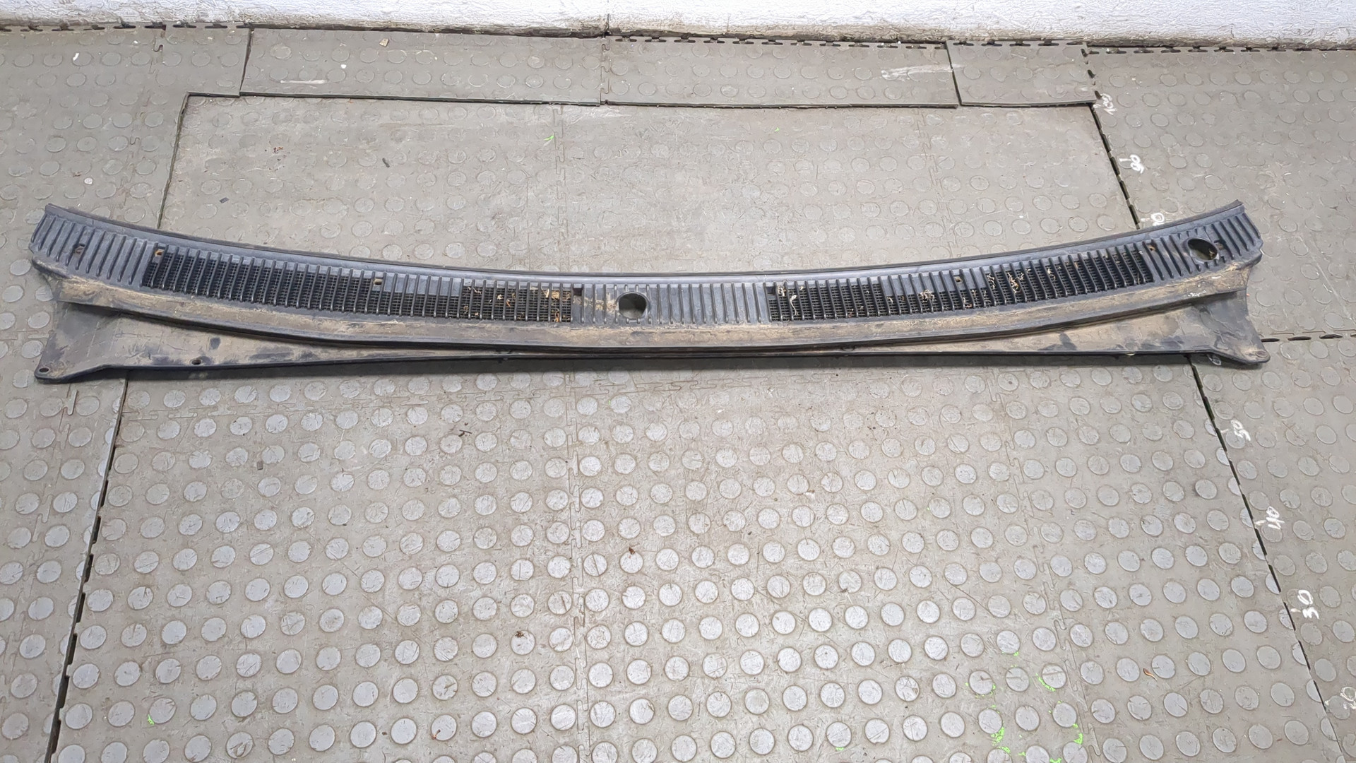 Решетка стеклоочистителей (Жабо)