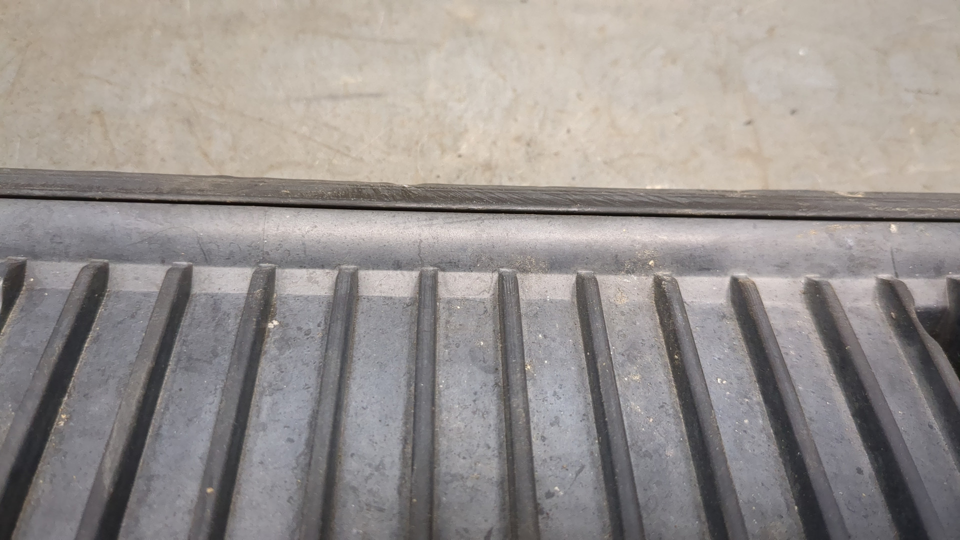 Решетка стеклоочистителей (Жабо)