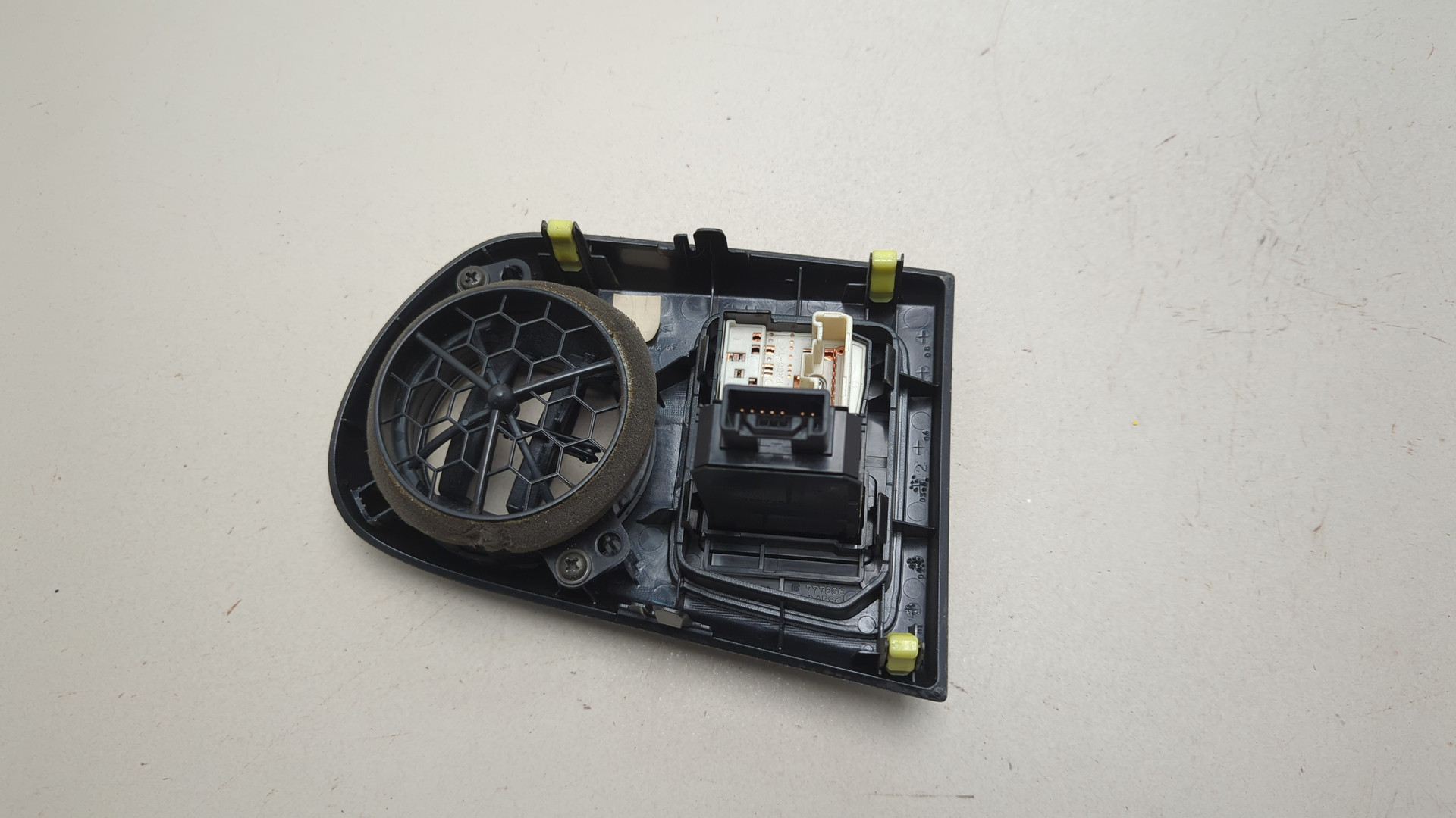 Дефлектор воздушный