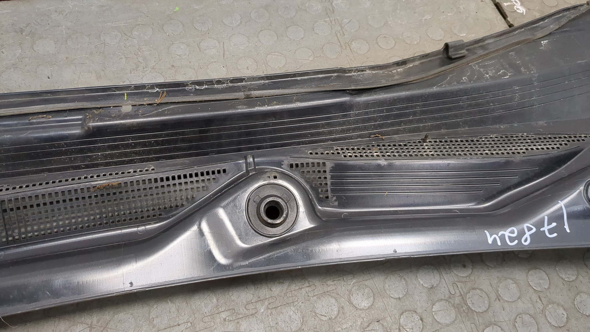 Решетка стеклоочистителей (Жабо)