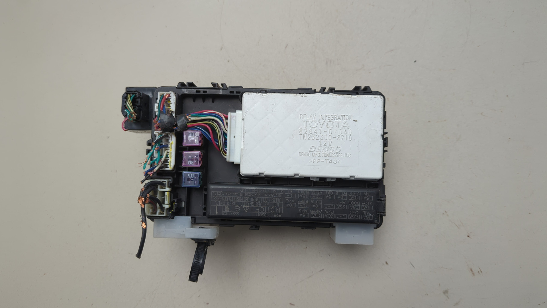 Блок предохранителей