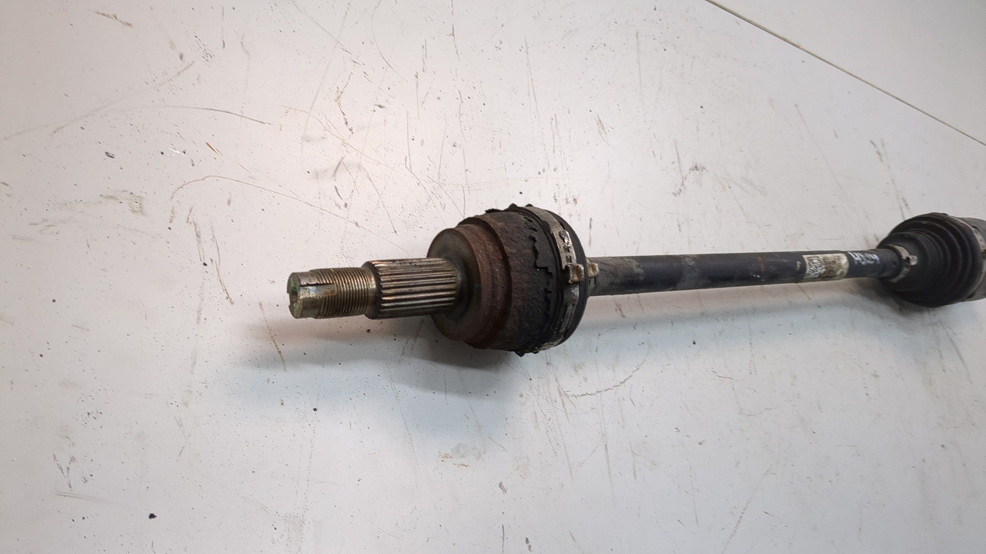 Полуось задняя