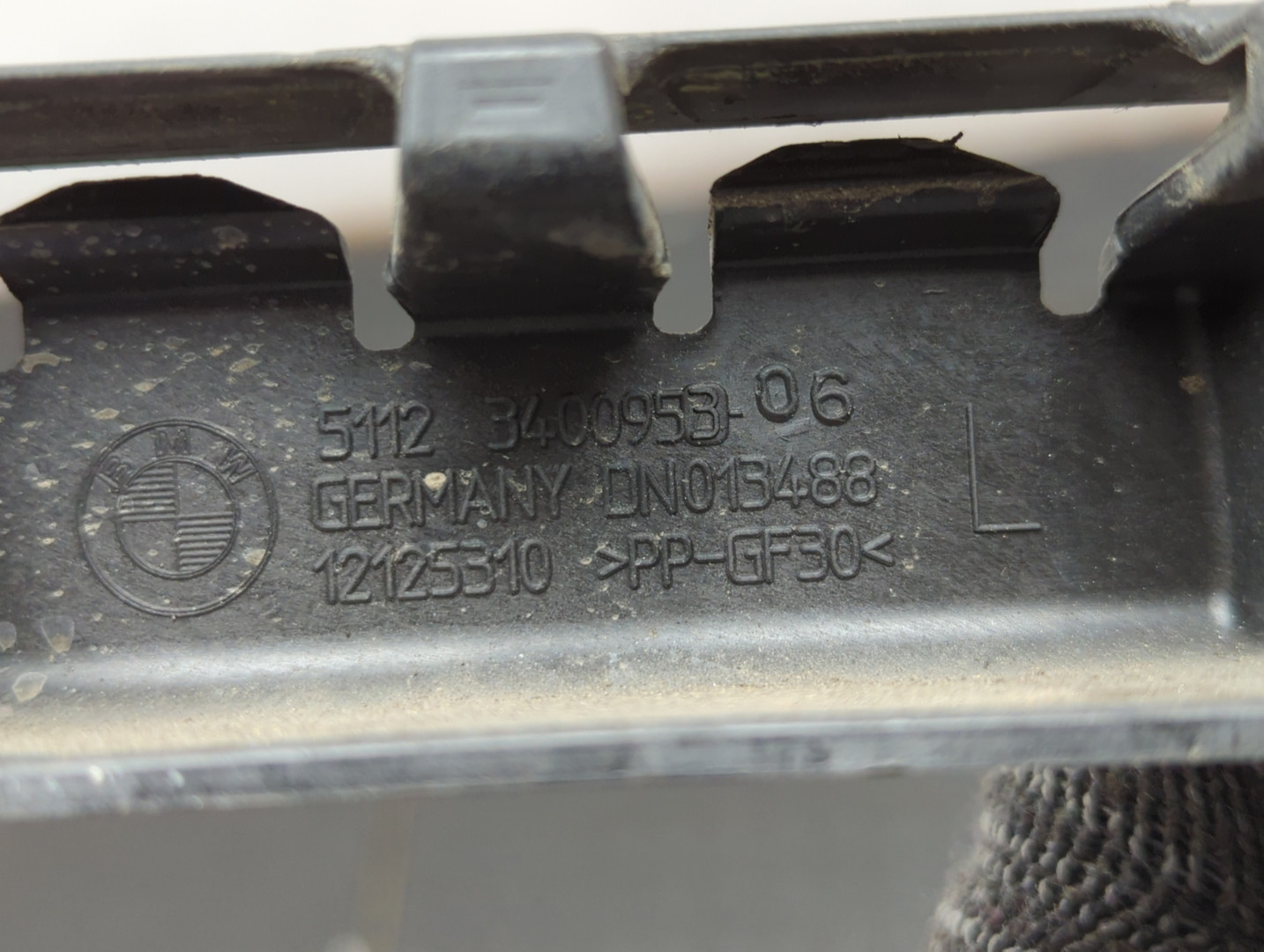 Кронштейн заднего бампера левый