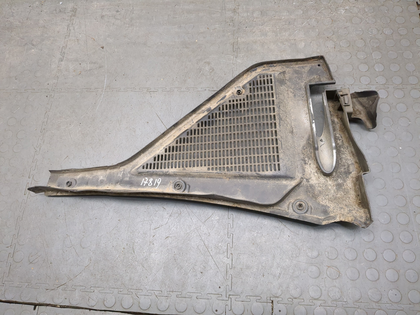 Решетка стеклоочистителей (Жабо)