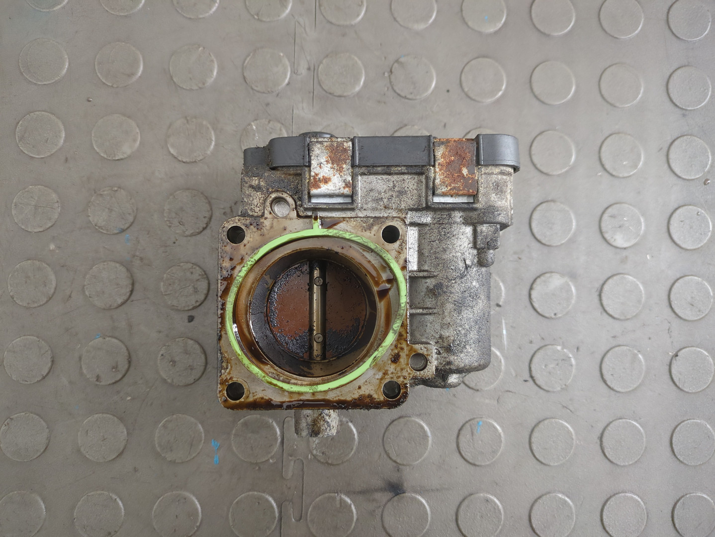 Заслонка дроссельная электрическая