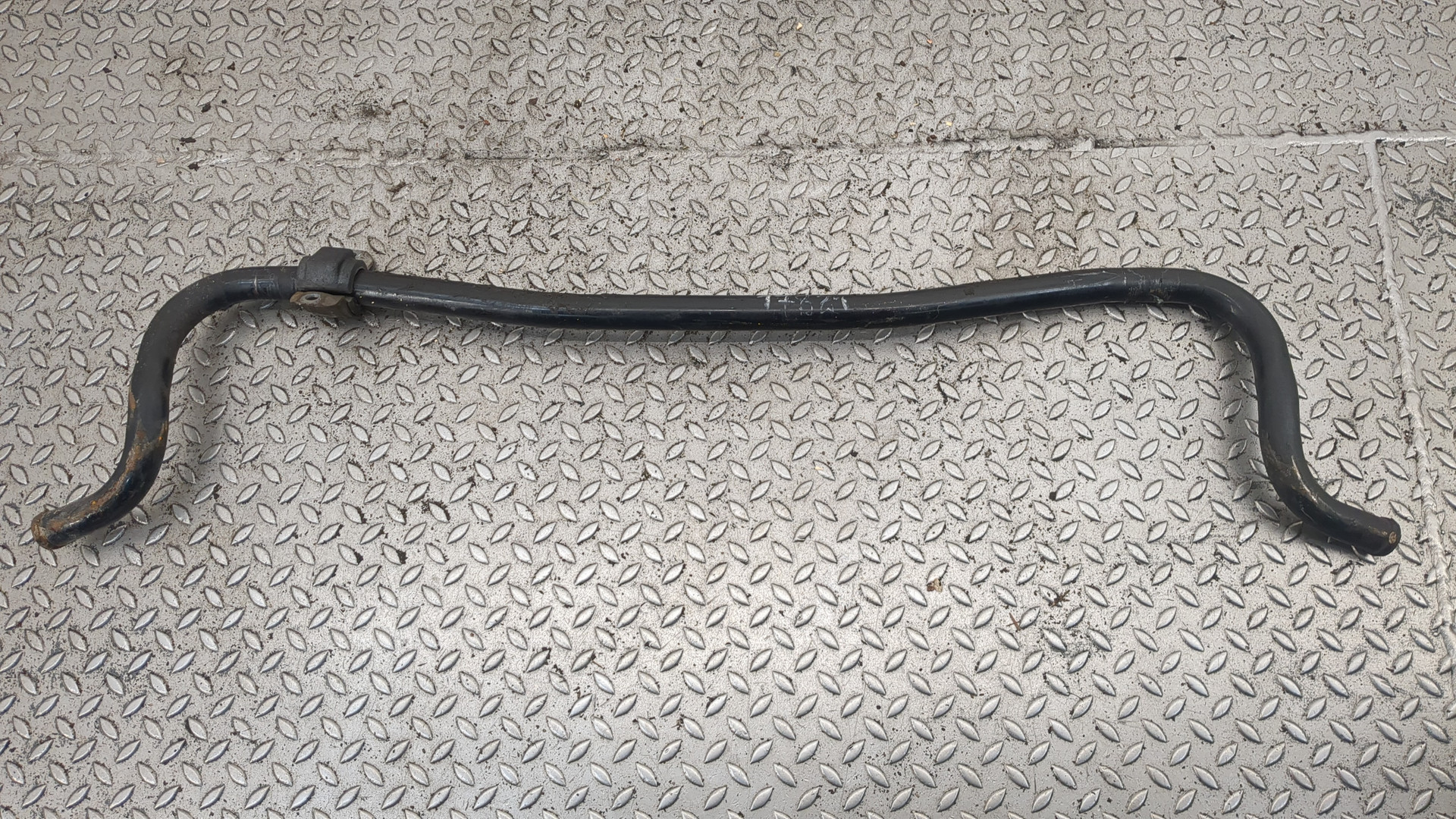 Стабилизатор передний