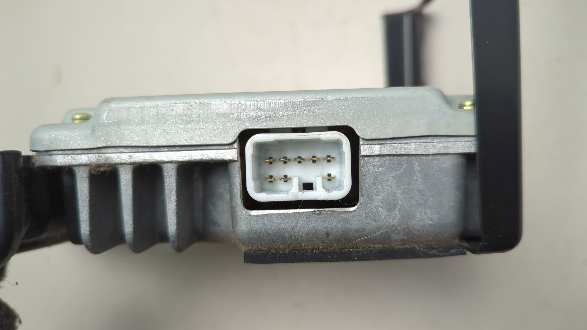 Преобразователь напряжения (адаптер)