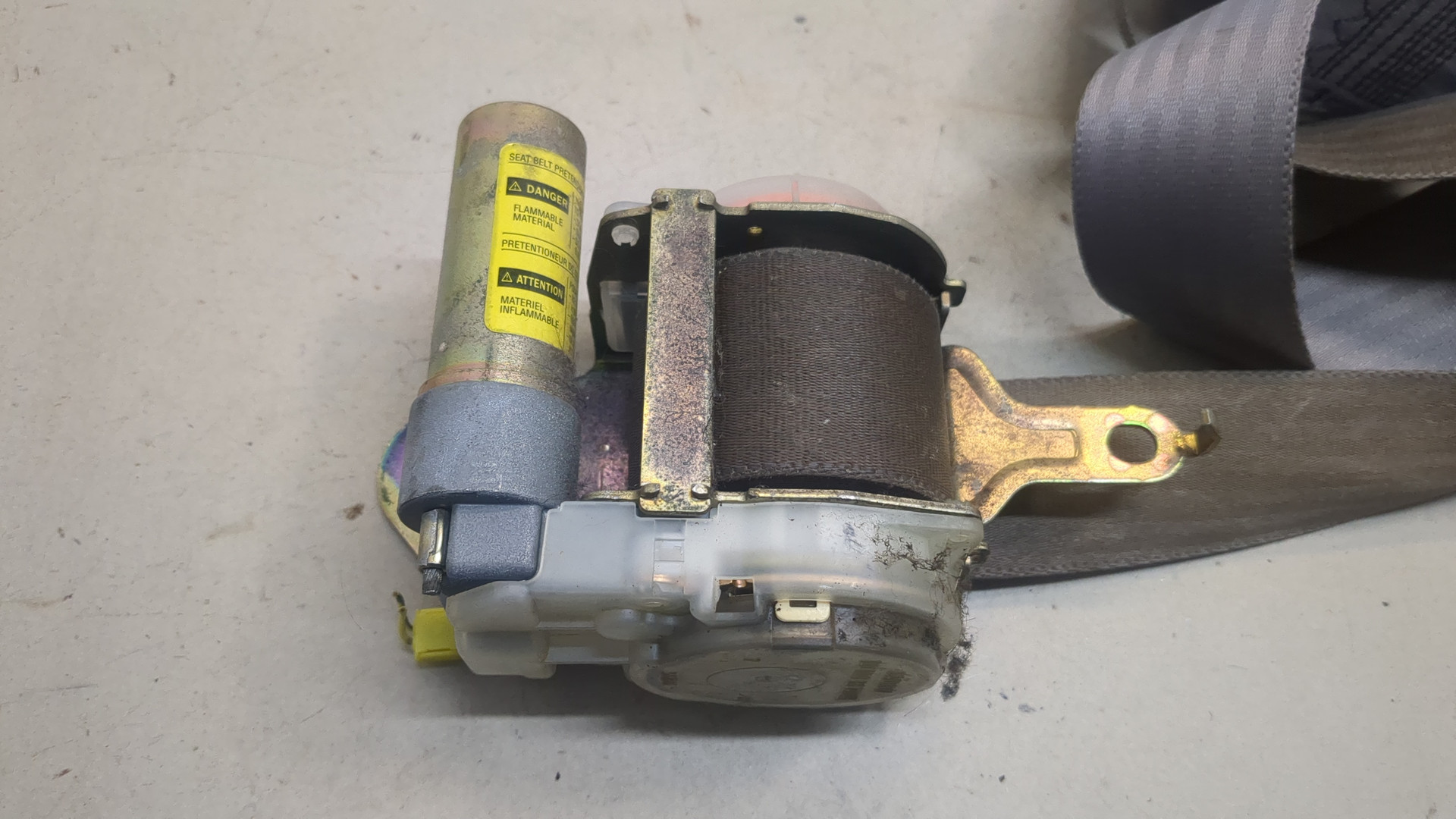 Ремень безопасности