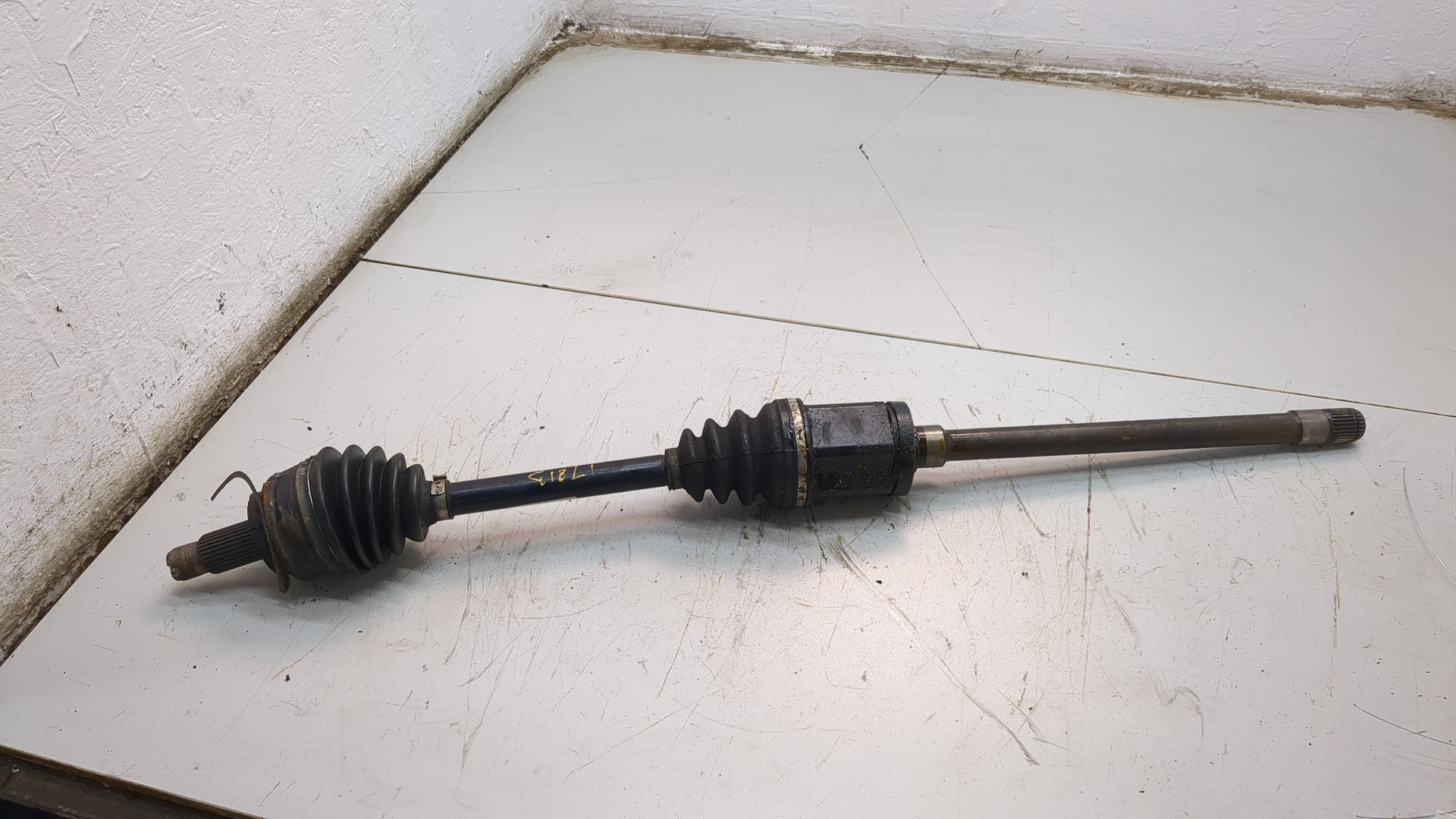 Полуось передняя правая