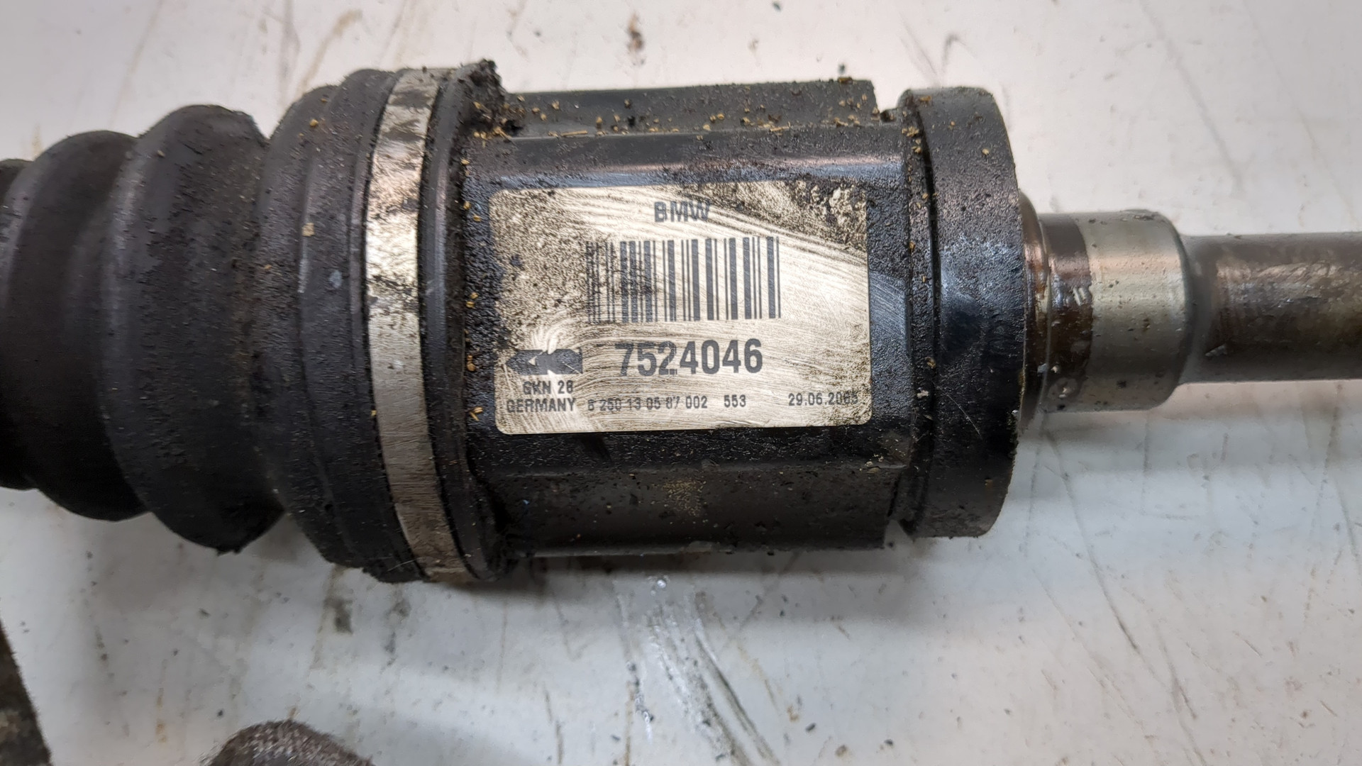 Полуось передняя правая