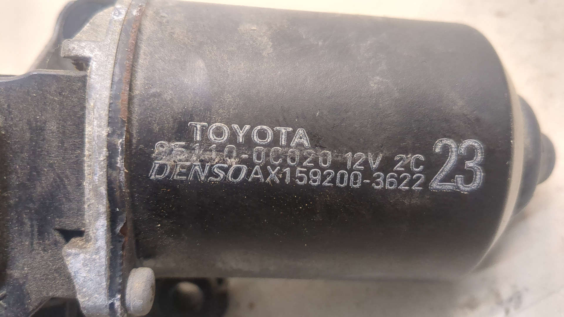 Моторчик стеклоочистителя передний