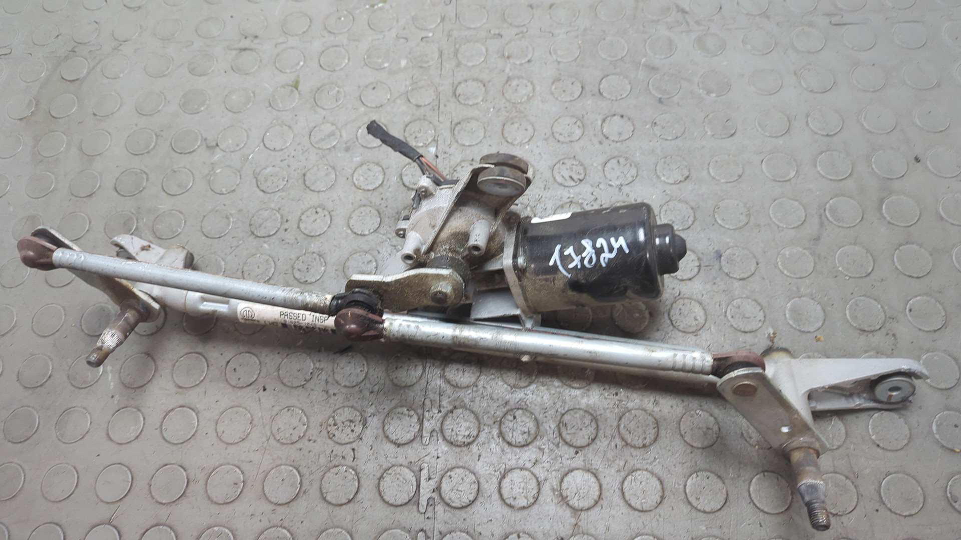 Трапеция стеклоочистителей