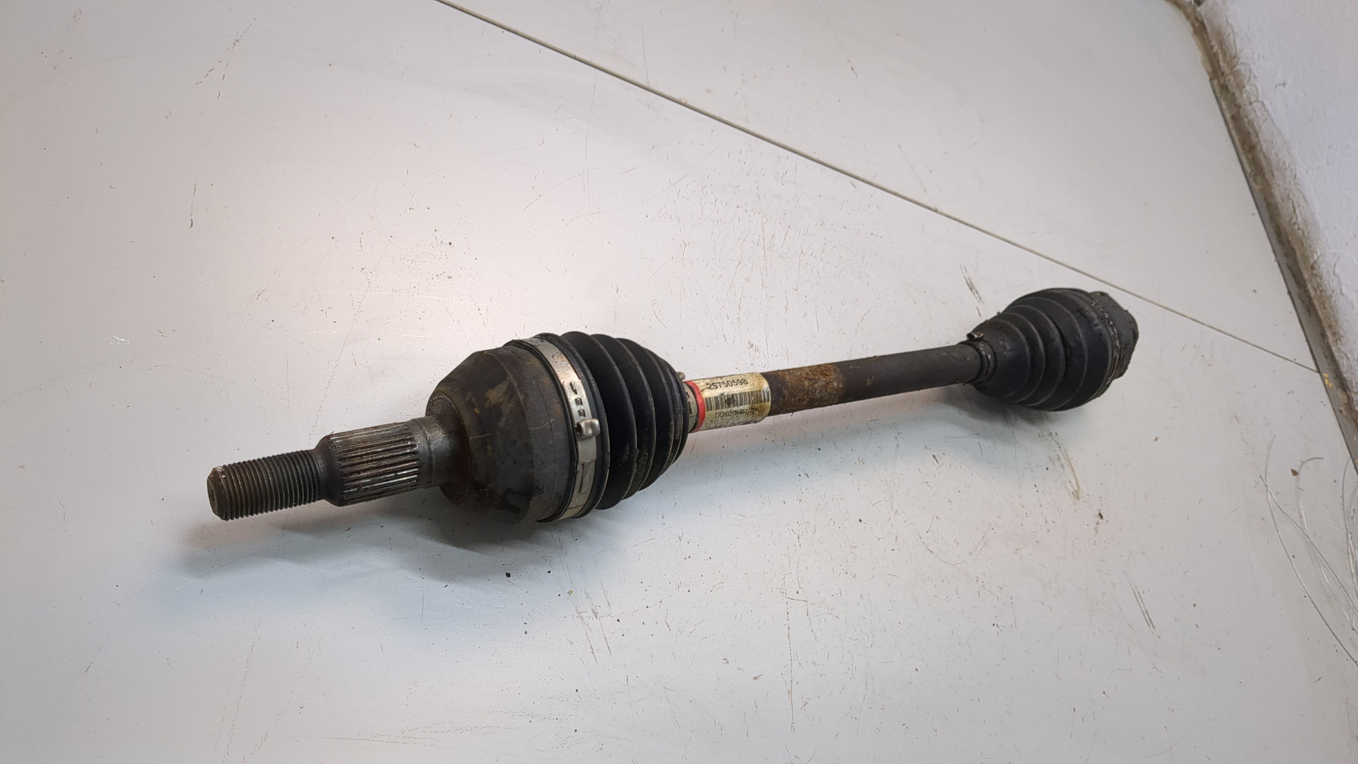 Полуось передняя левая