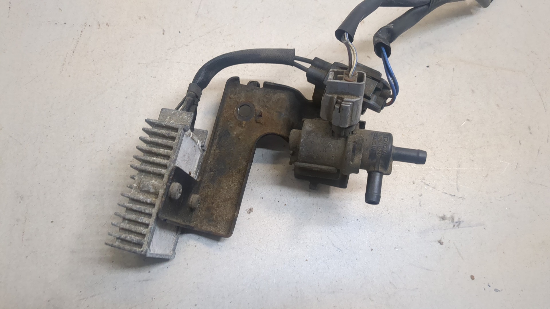 Клапан электромагнитный