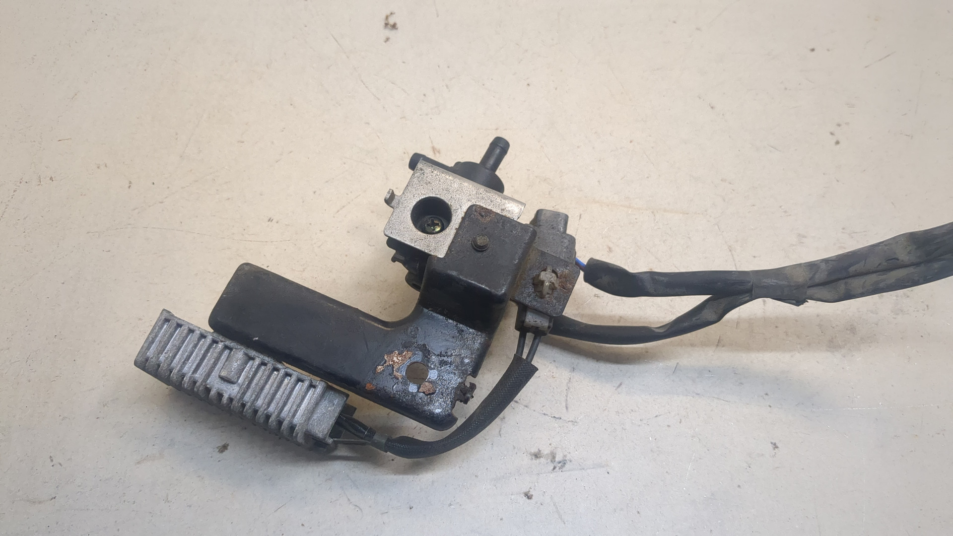 Клапан электромагнитный