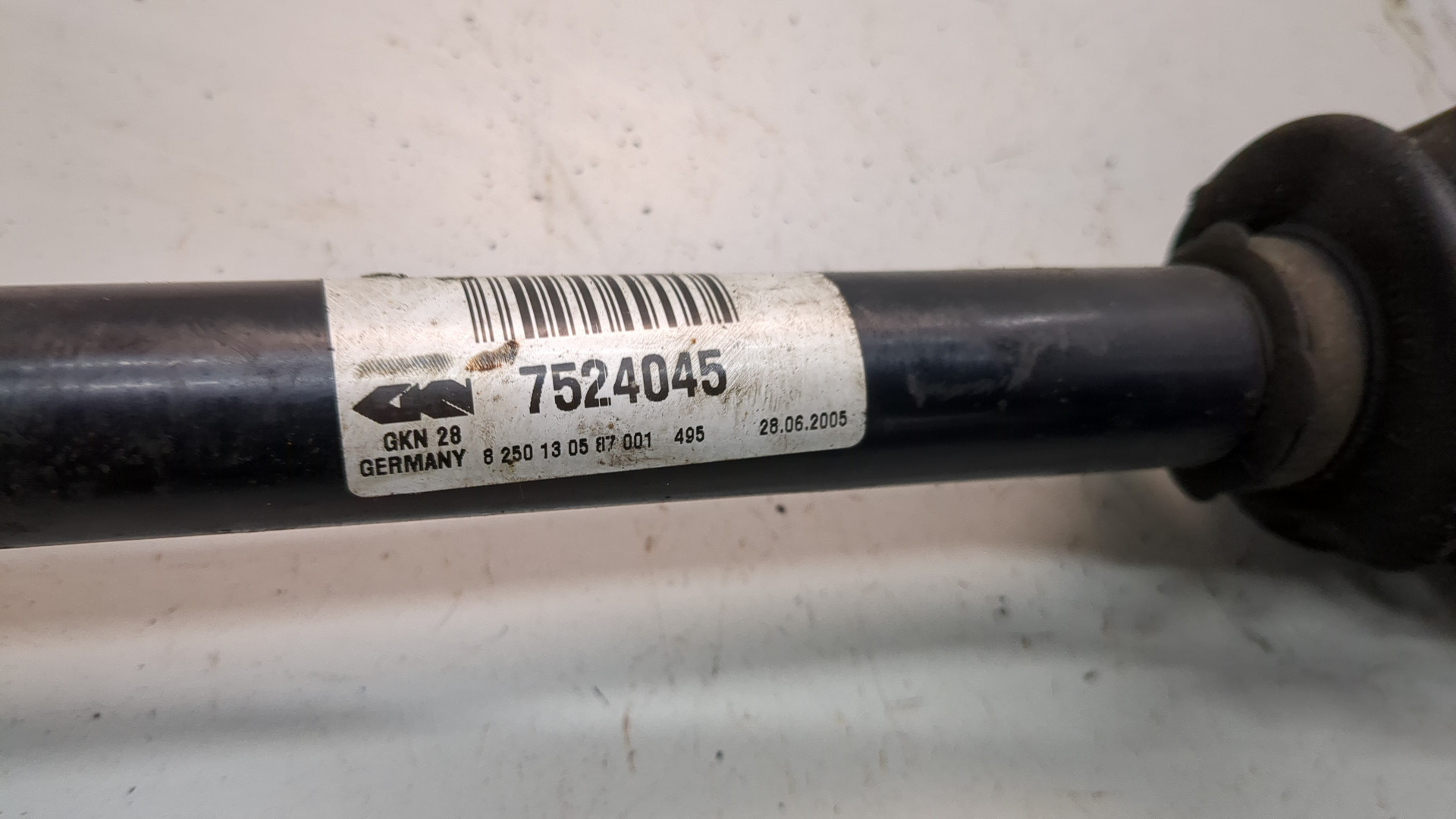 Полуось передняя левая