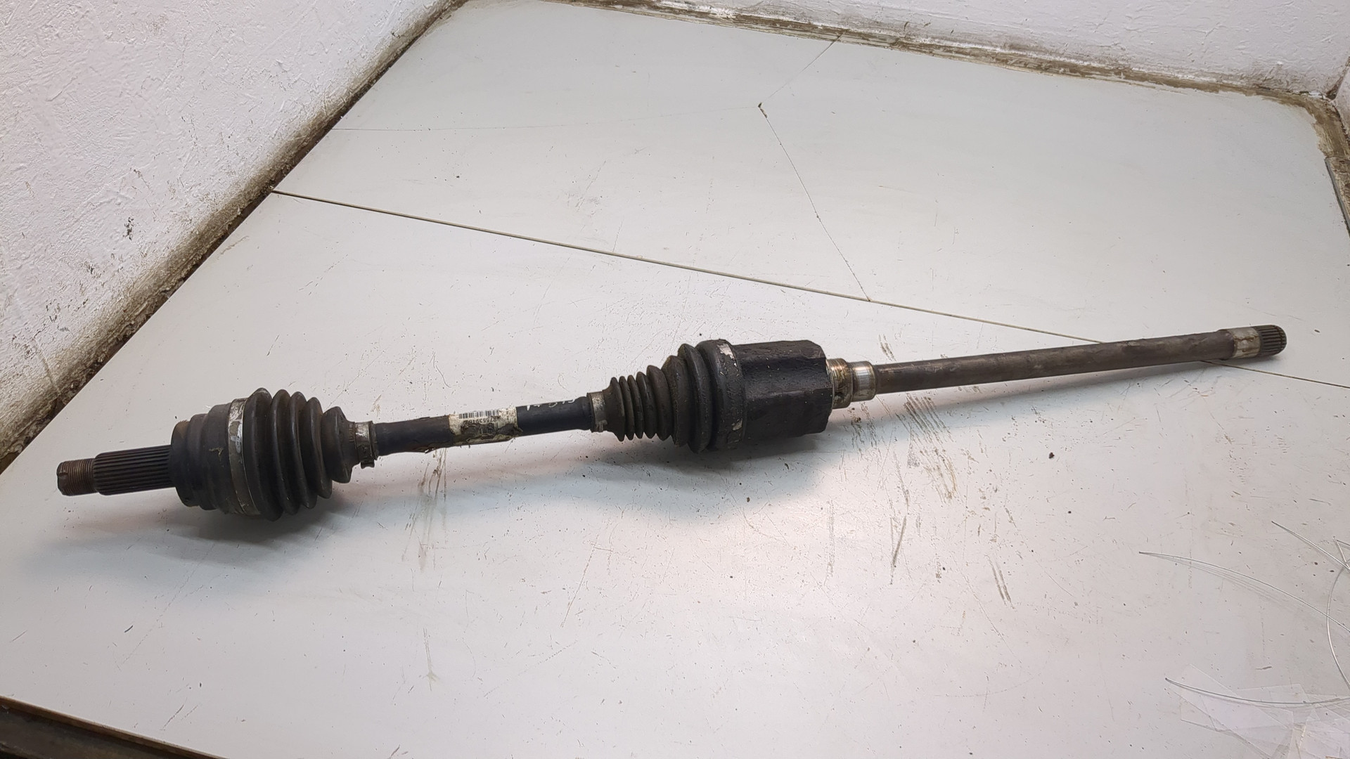 Полуось передняя правая